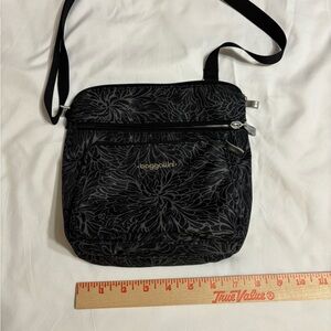 Baggallini Black Crossbody Bag with Gray Floral Print